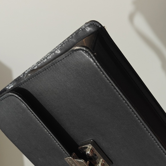 ❤️‍🔥HURRY!! STORE CLOSE THIS WEEK!! JEAN PAUL GAULTIER HANDBAG - Picture 4 of 11